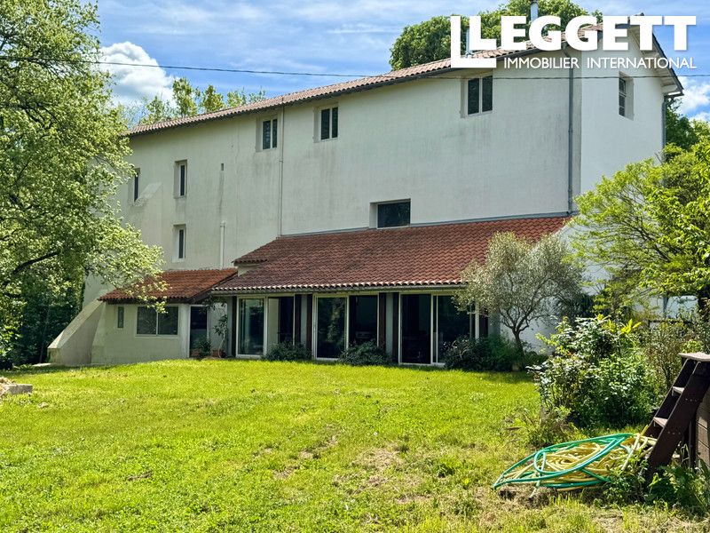 Property photo 1 of 10