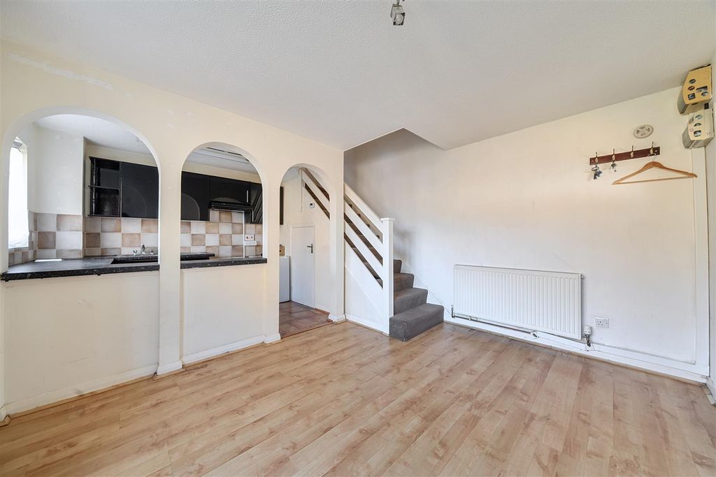 Property photo 2 of 12 Lounge / Dining Room