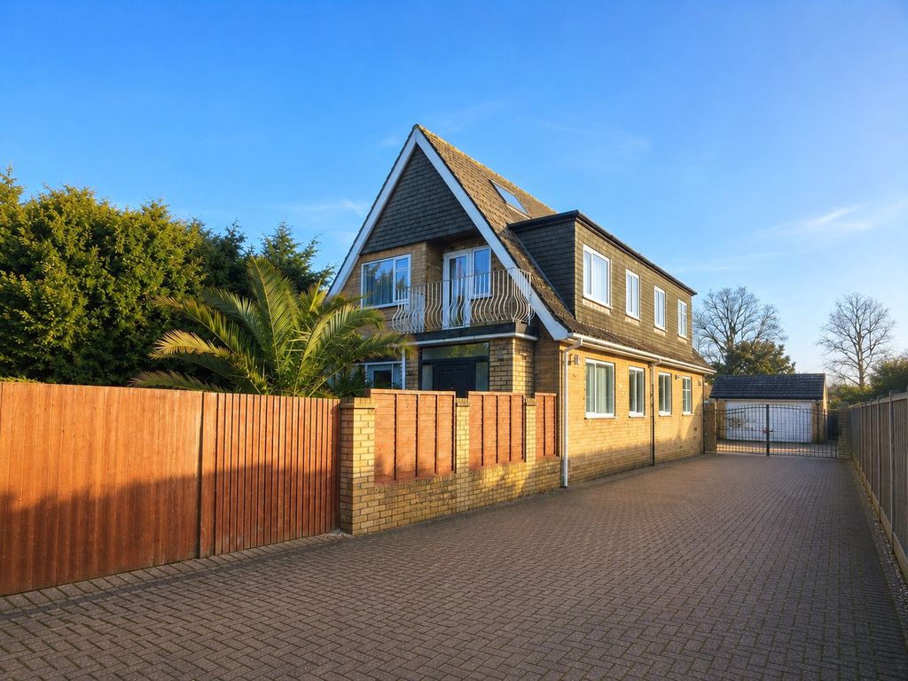 Property photo 3 of 21 Picture No. 38