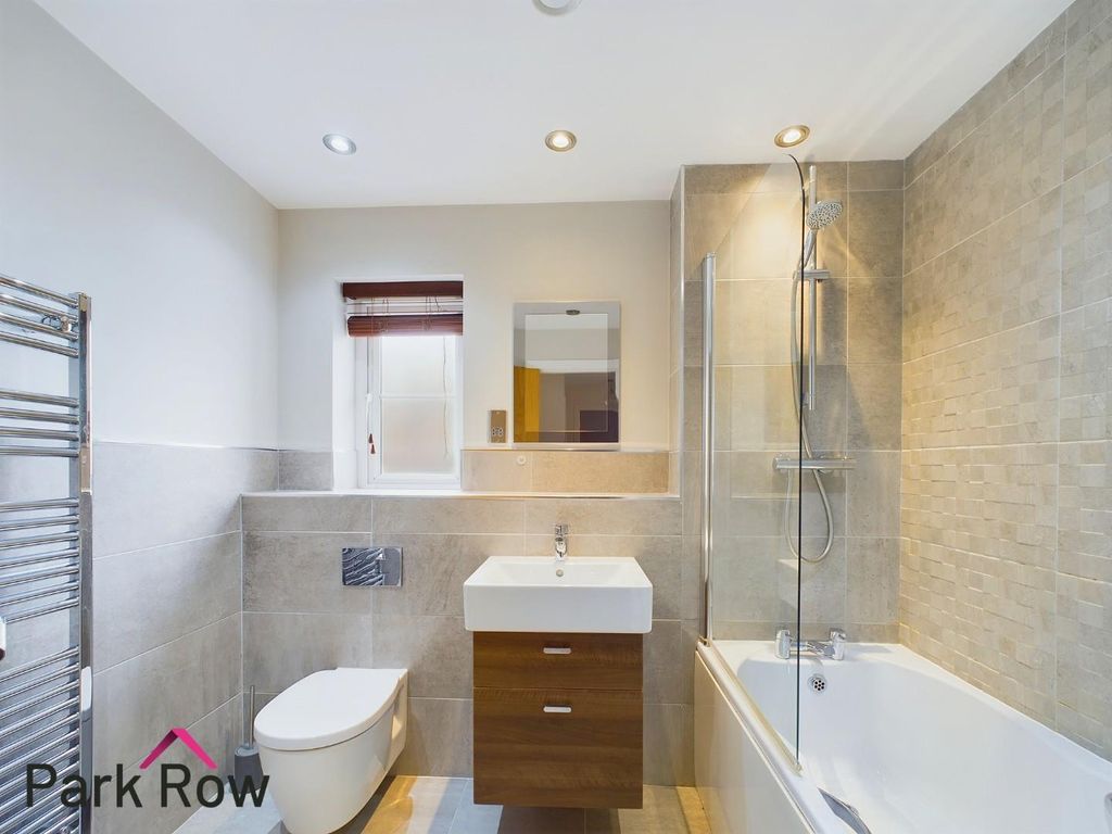 Property photo 3 of 18 Family Bathroom