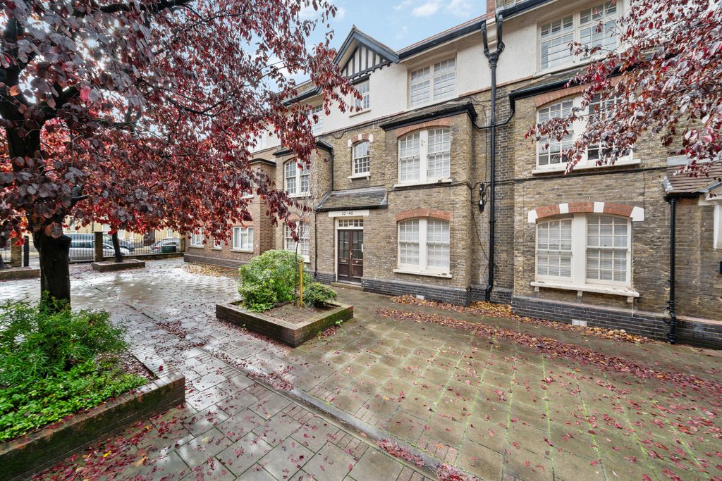 Property photo 2 of 9