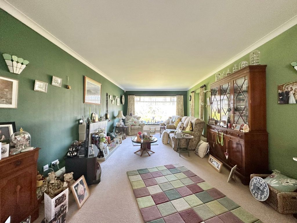 Property photo 3 of 25
