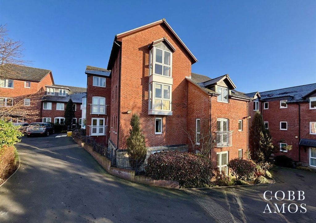 Property photo 1 of 8