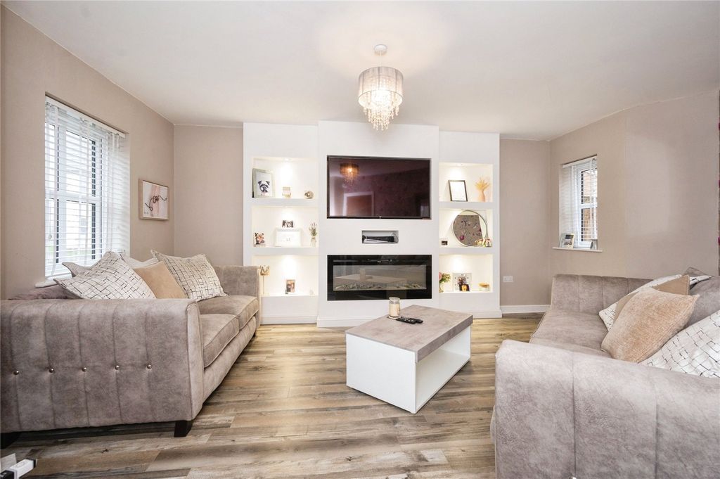 Property photo 2 of 17 Picture No. 12