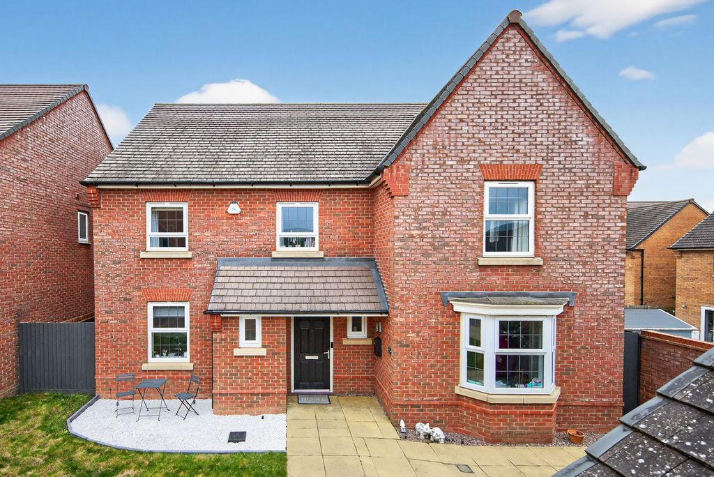 Property photo 1 of 37