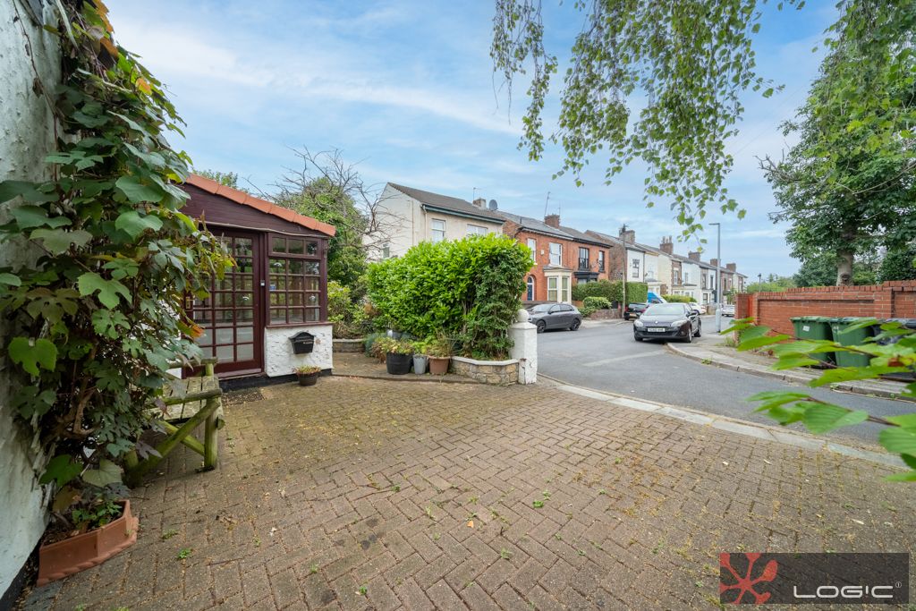 Property photo 3 of 38