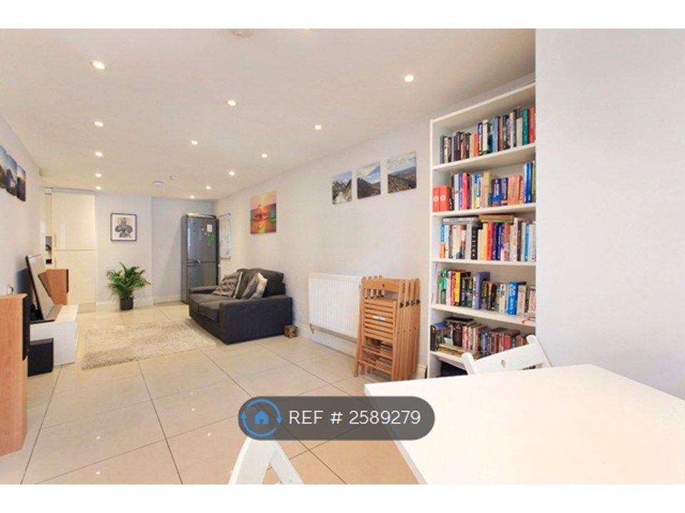 Property photo 3 of 12