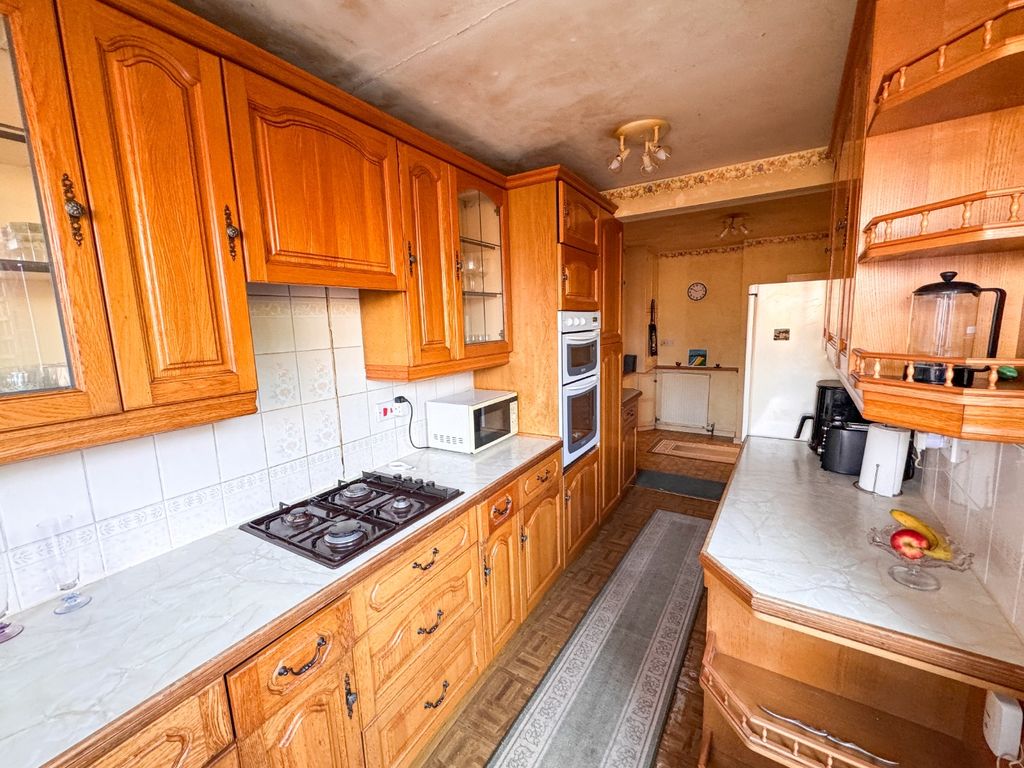 Property photo 3 of 20 4804757