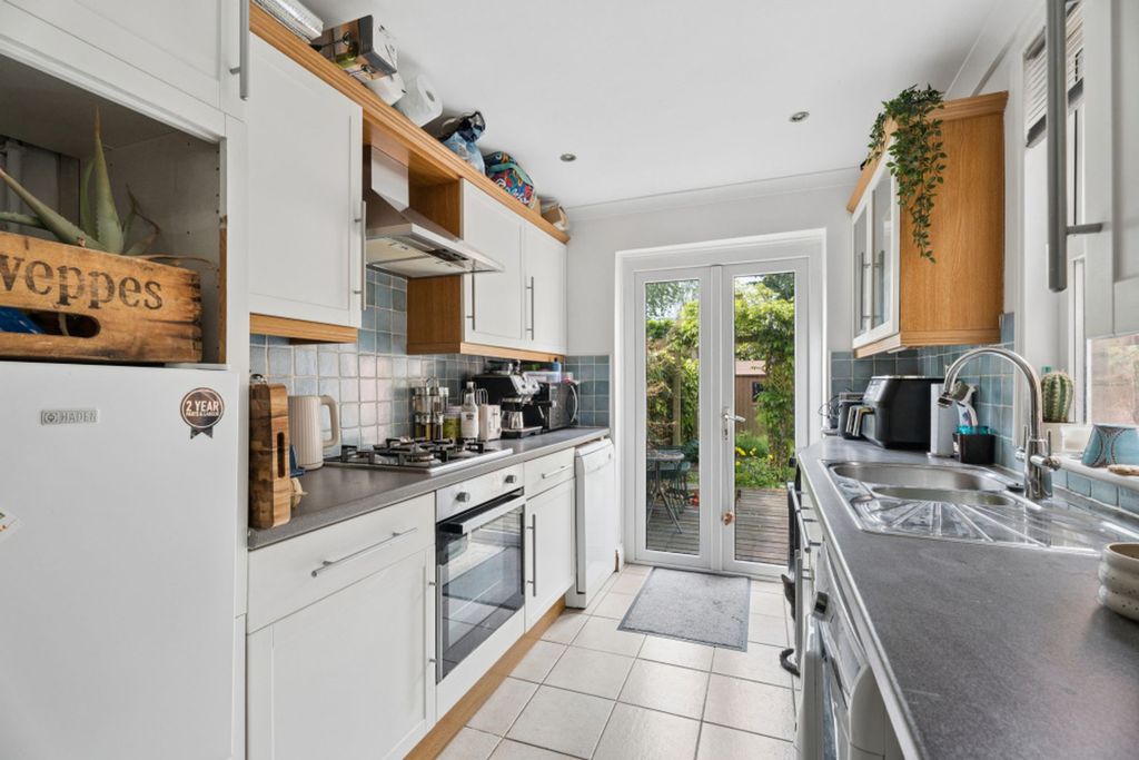 Property photo 2 of 15 Kitchen