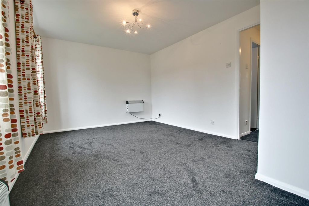 Property photo 1 of 11 1814900