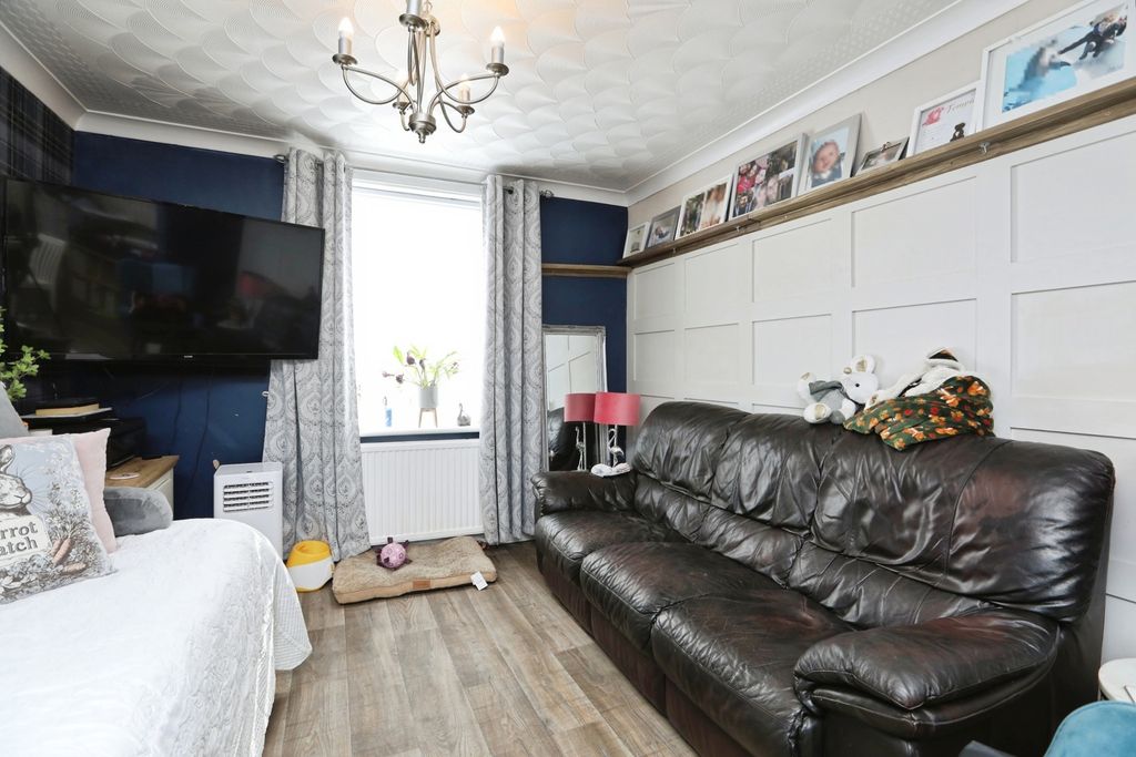 Property photo 3 of 23 Pbox-Img.Jpg
