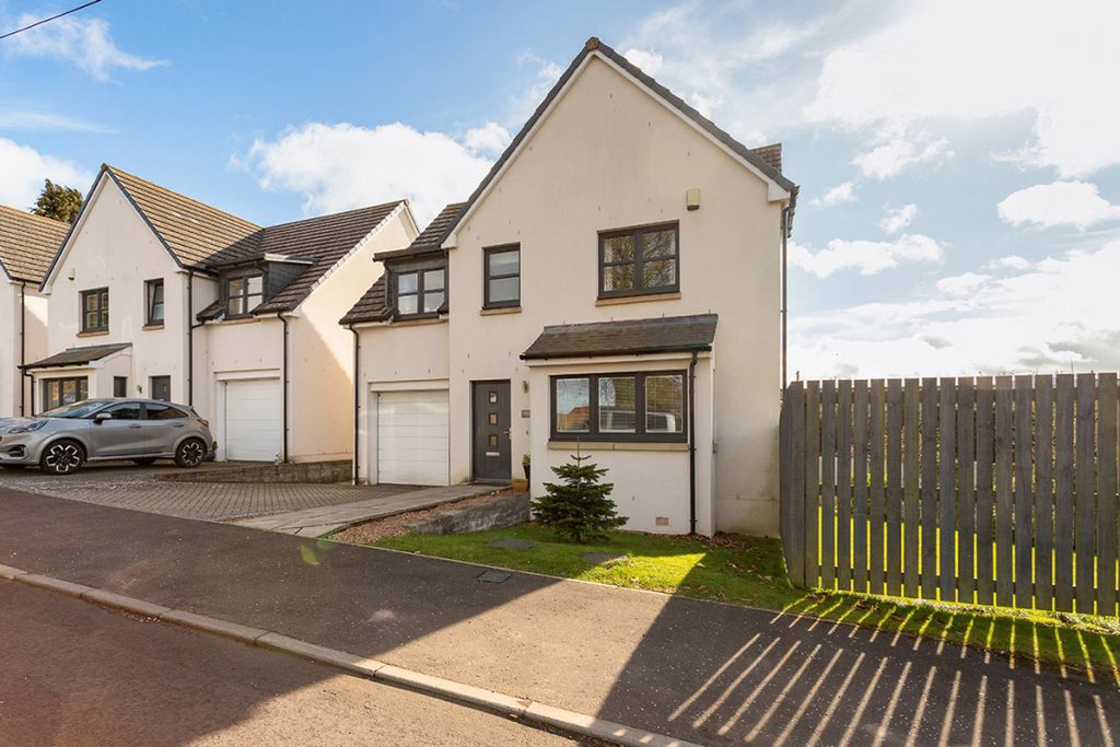 Property photo 1 of 30