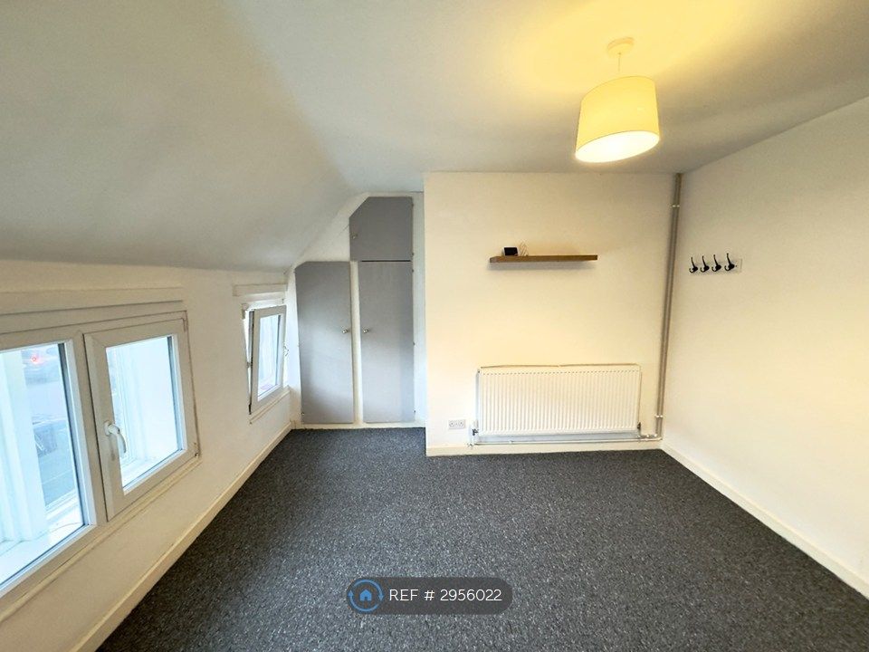 Property photo 1 of 5 Bedroom