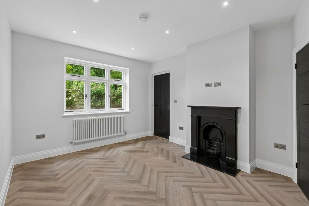 Property photo 3 of 10 xxxx.Jpg