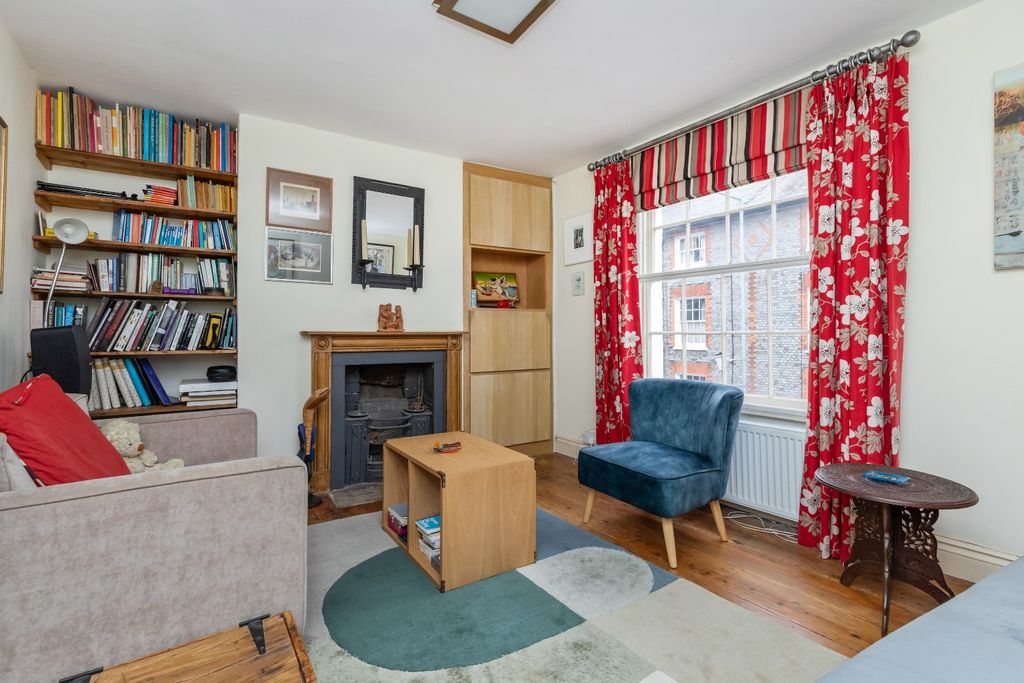 Property photo 2 of 15 4557252