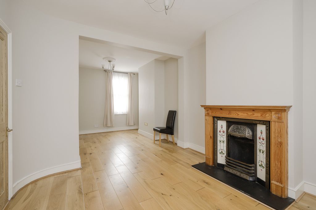 Property photo 3 of 21 Picture No. 04