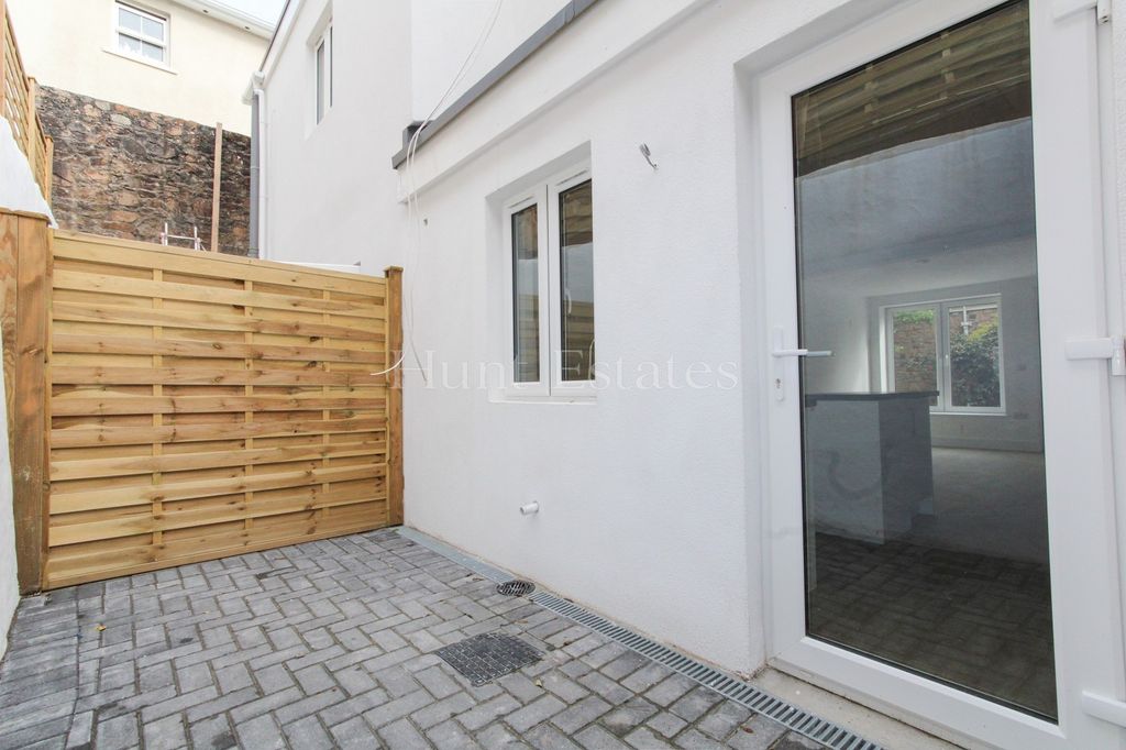 Property photo 2 of 17 Not Specified