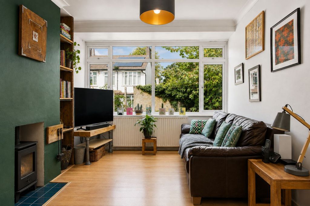 Property photo 2 of 16