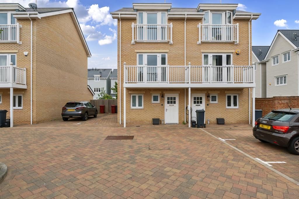Property photo 1 of 20 External Front