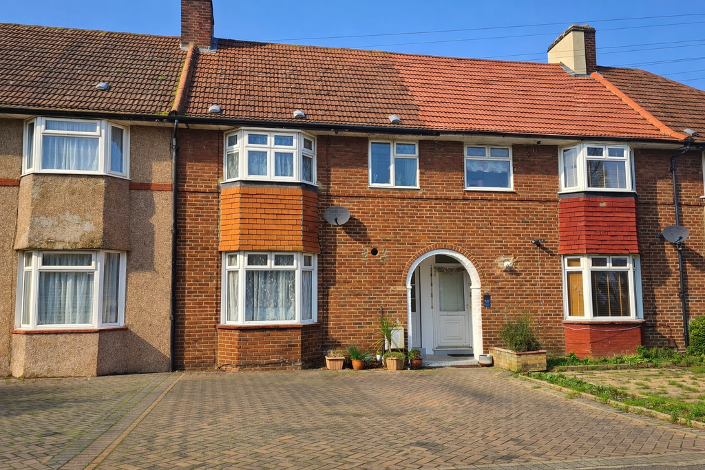 Property photo 1 of 16 Front