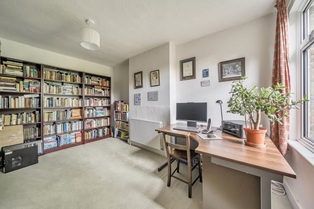 Property photo 3 of 10 Office