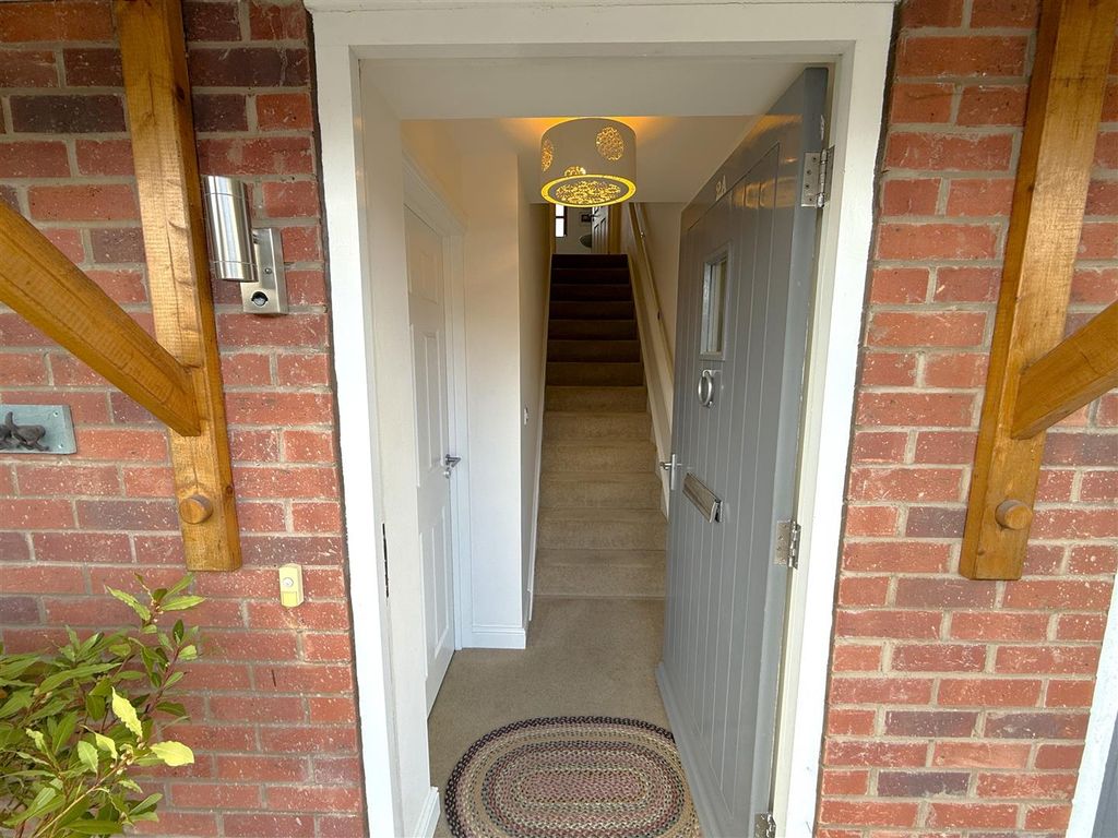 Property photo 3 of 25 Entrance.Jpg