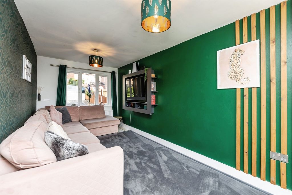 Property photo 3 of 14