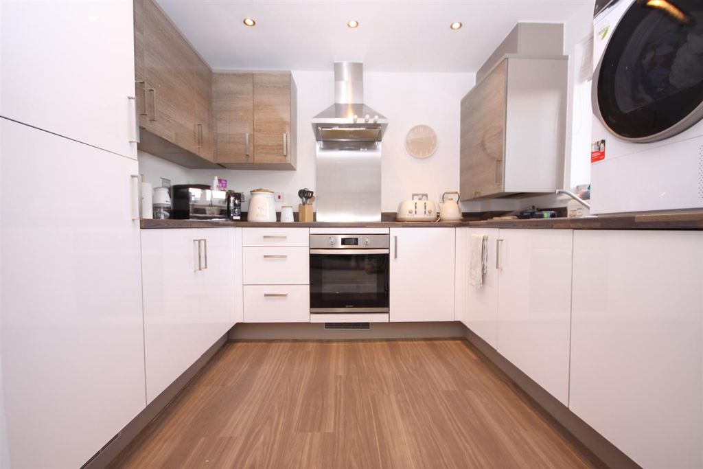 Property photo 1 of 10 Img_8922.Jpg