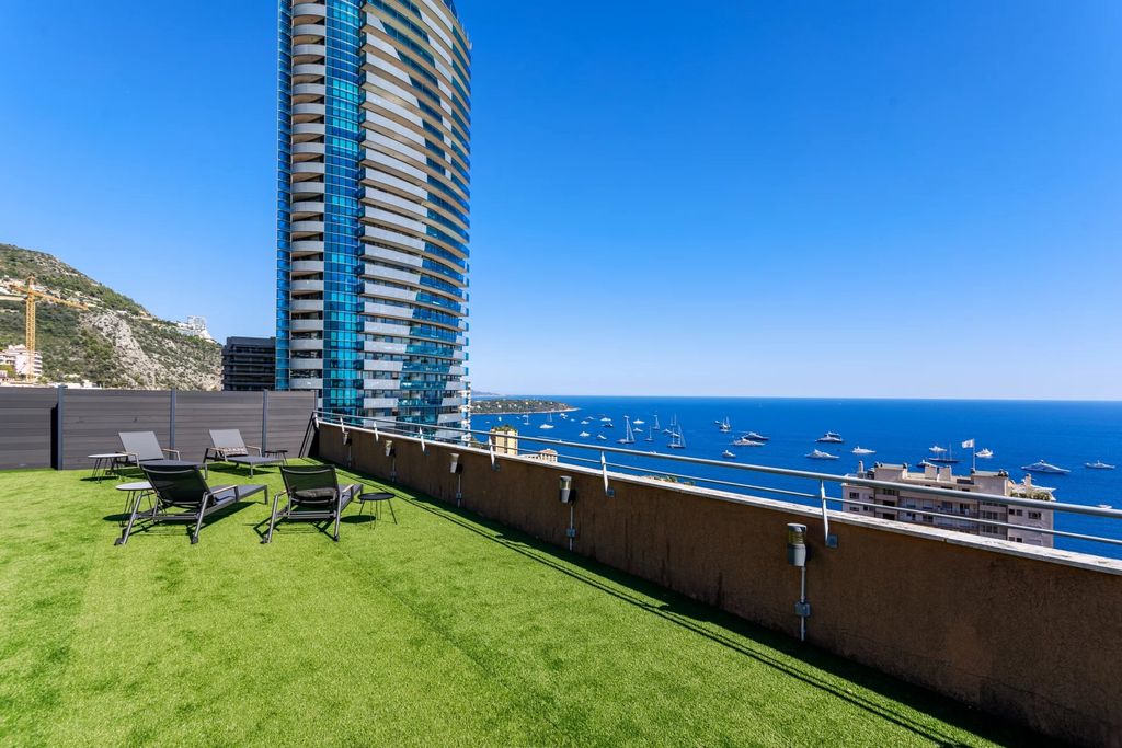 Property photo 2 of 18