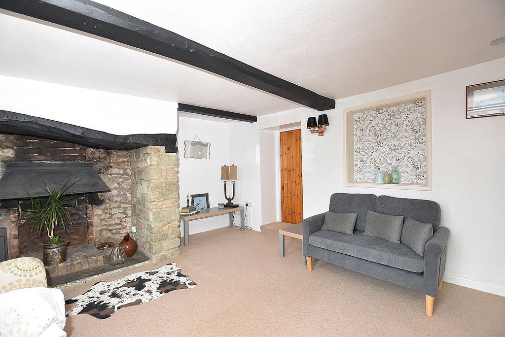 Property photo 2 of 12 Picture No. 14