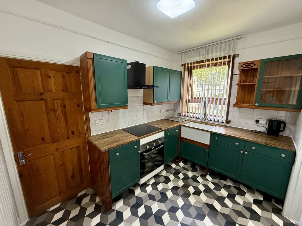 Property photo 3 of 13 Kitchen