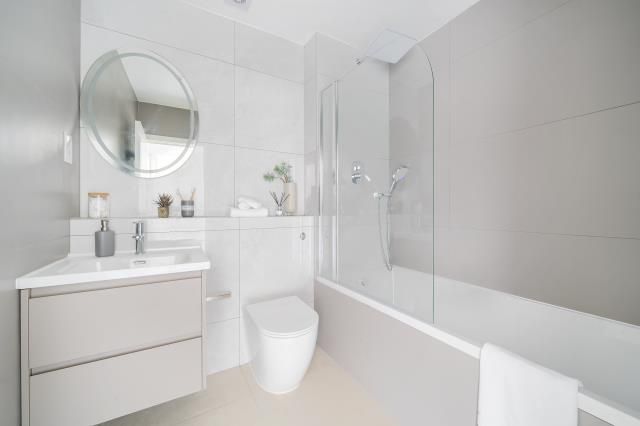 Property photo 3 of 22 Bathroom