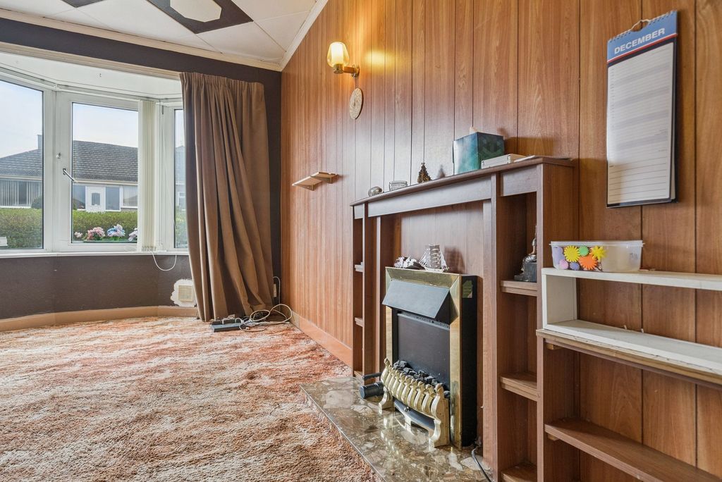 Property photo 3 of 25