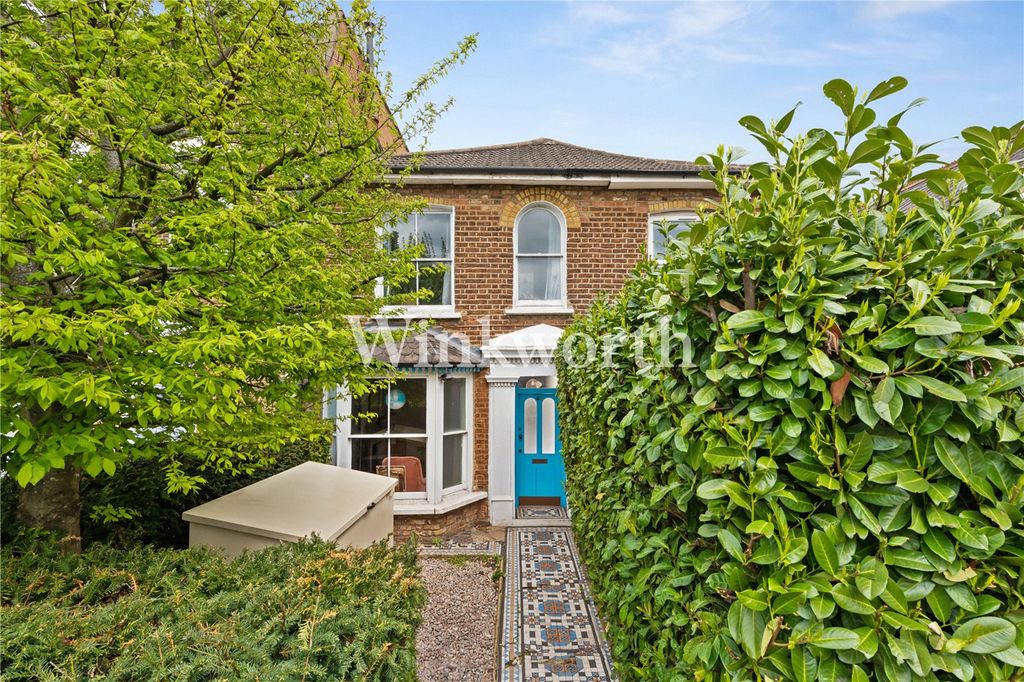 Property photo 3 of 22 Picture No. 05