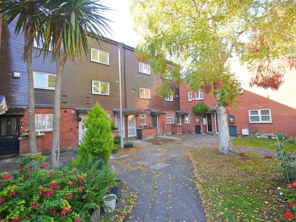 Property photo 1 of 5