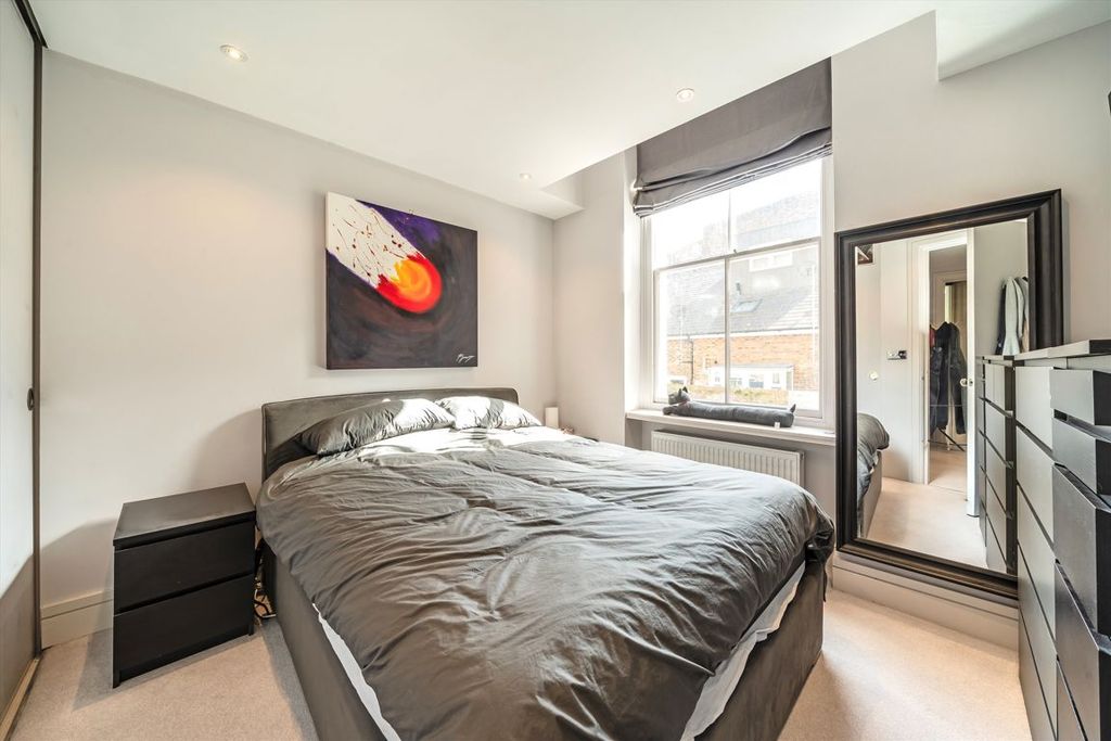 Property photo 2 of 5