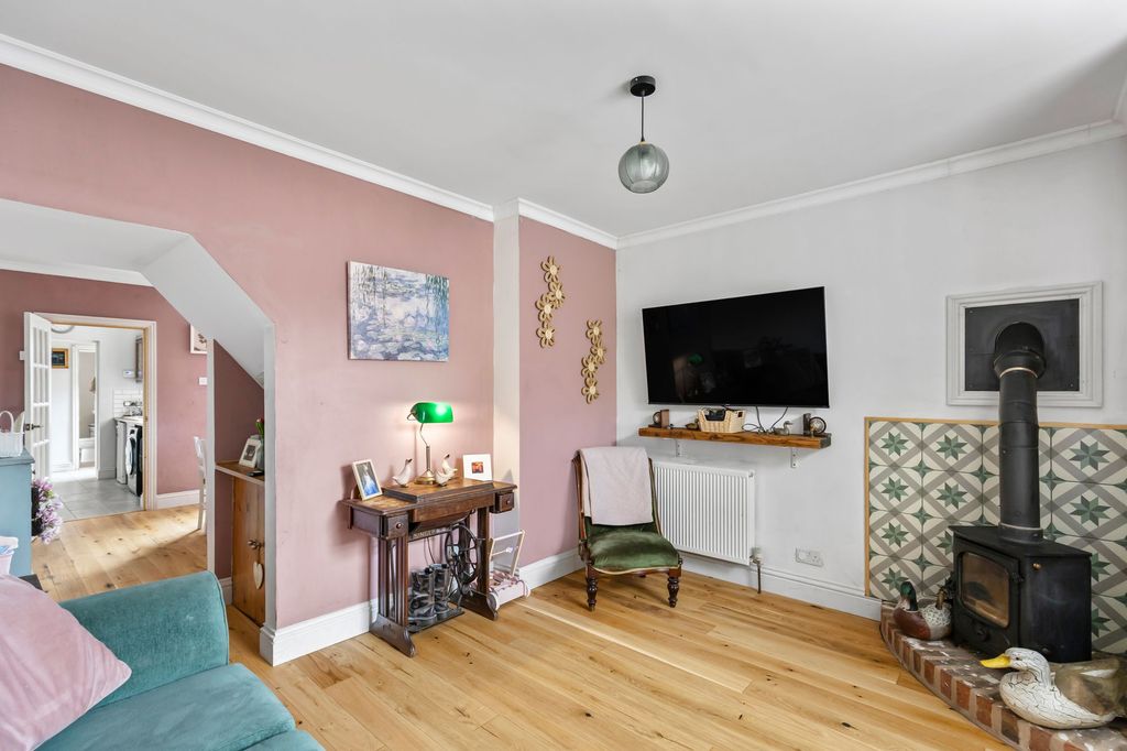 Property photo 3 of 17