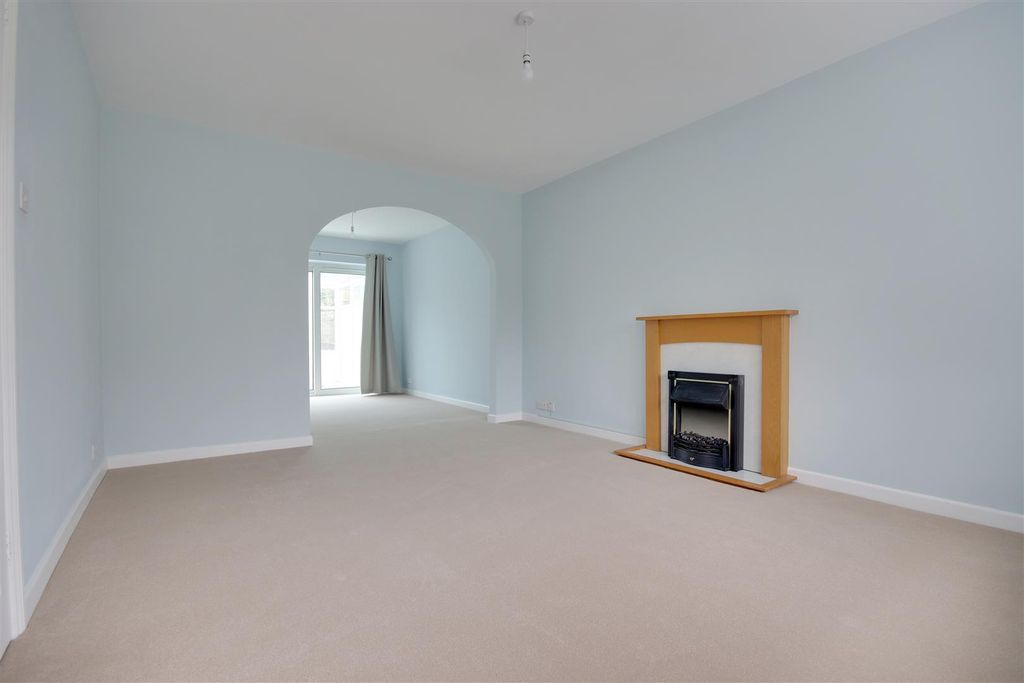 Property photo 3 of 11 Living Room.Jpg