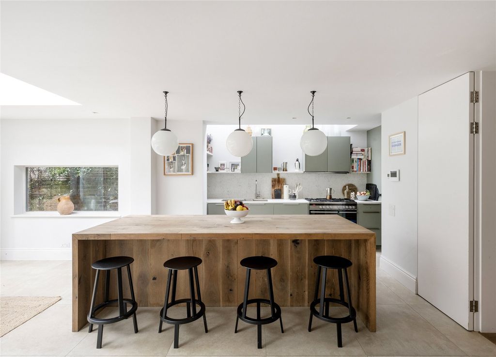 Property photo 3 of 16 Picture No. 06