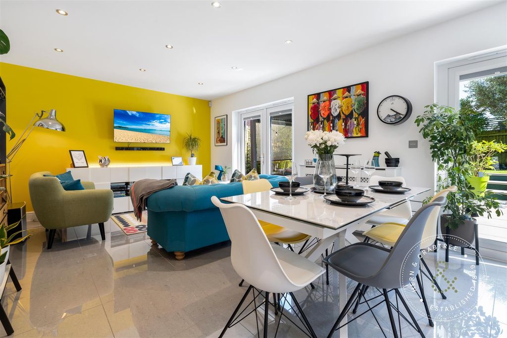 Property photo 3 of 51 Hern Crabtree-20.Jpg