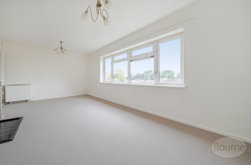 Property photo 3 of 14 388953B4-B293-405...