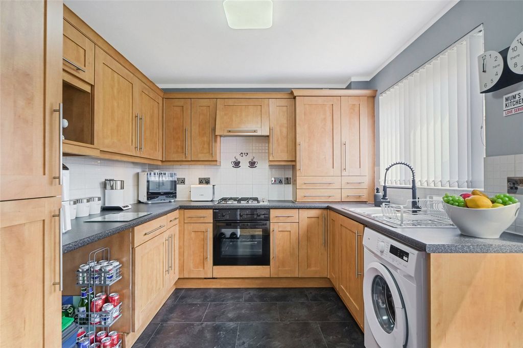 Property photo 3 of 21 Picture No. 06