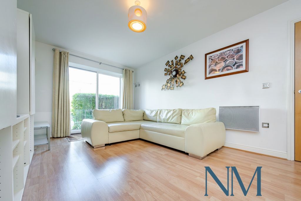 Property photo 3 of 16 Gallery