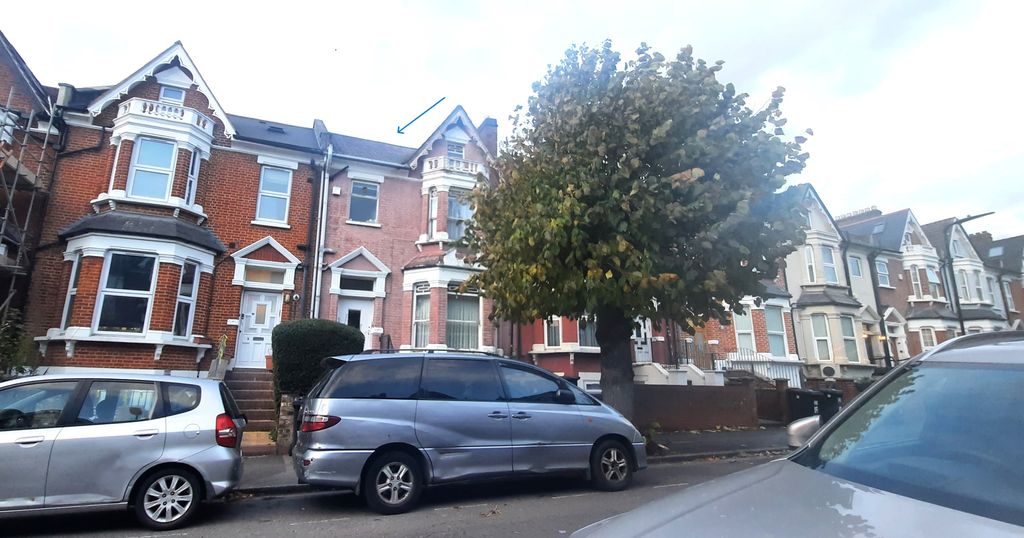 Property photo 1 of 3