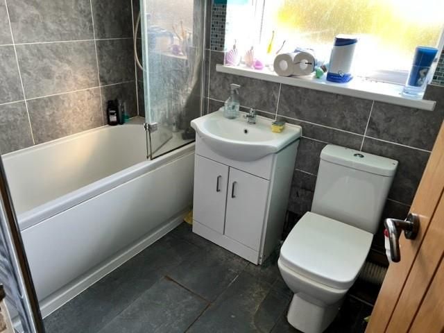 Property photo 3 of 6 Bathroom.Jpg