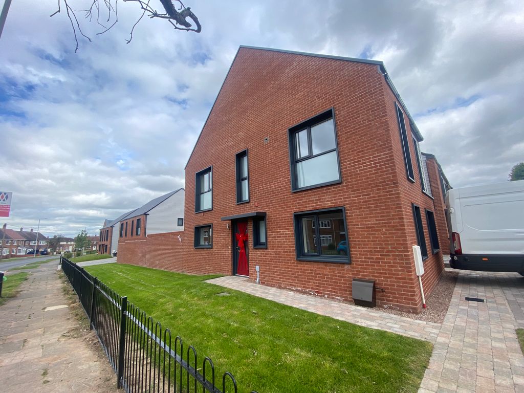 Property photo 1 of 20