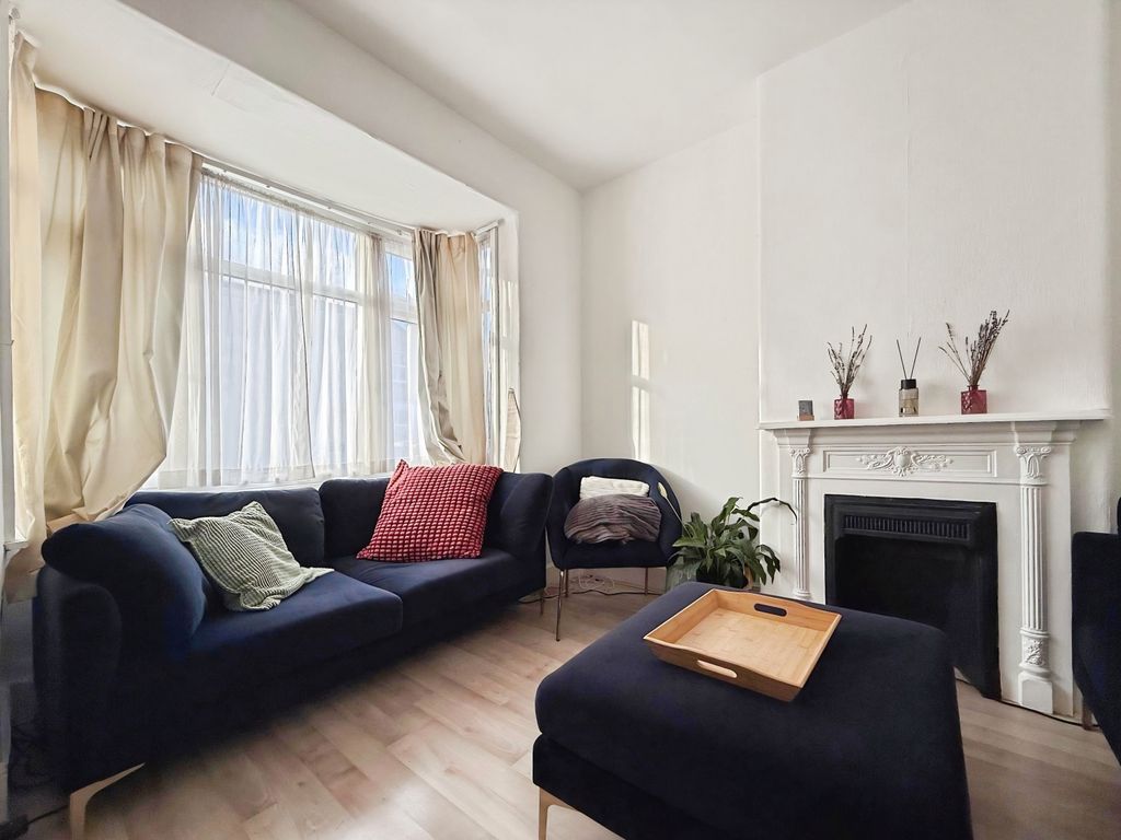 Property photo 2 of 12