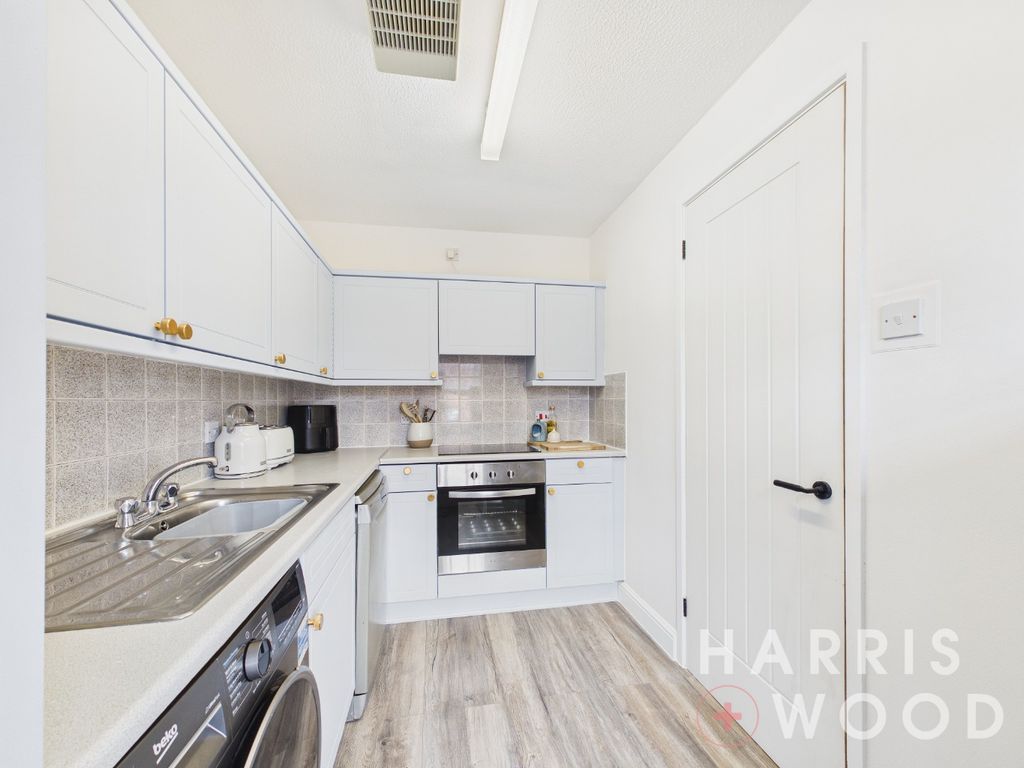 Property photo 2 of 11 5063633