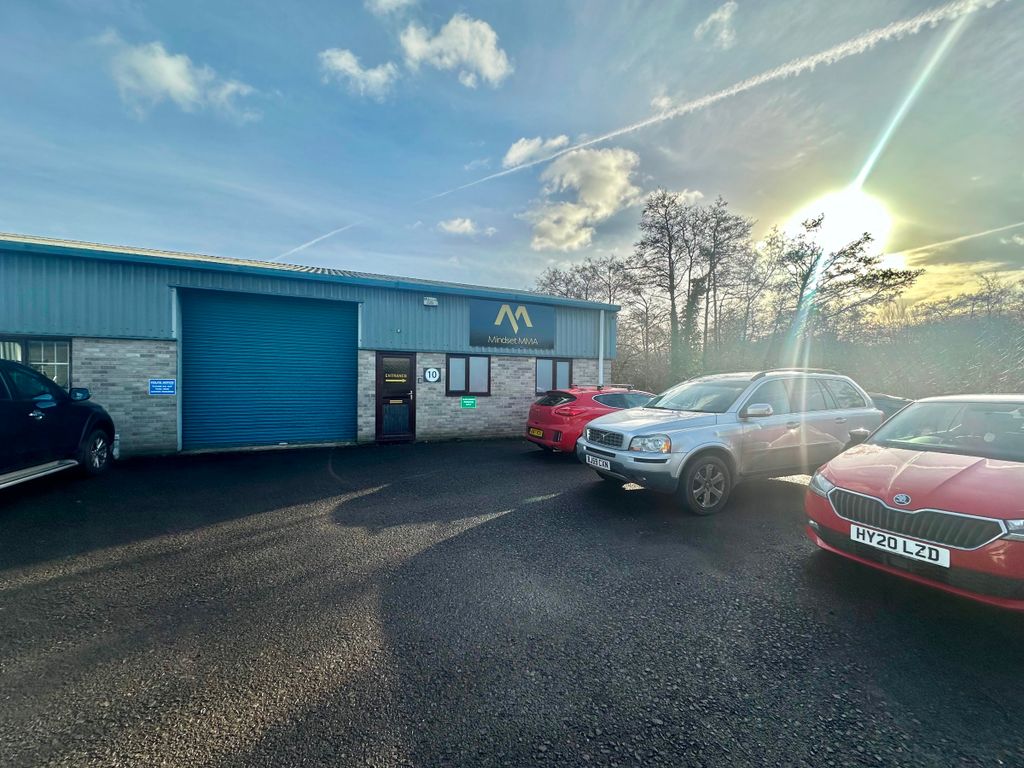 Property photo 1 of 4