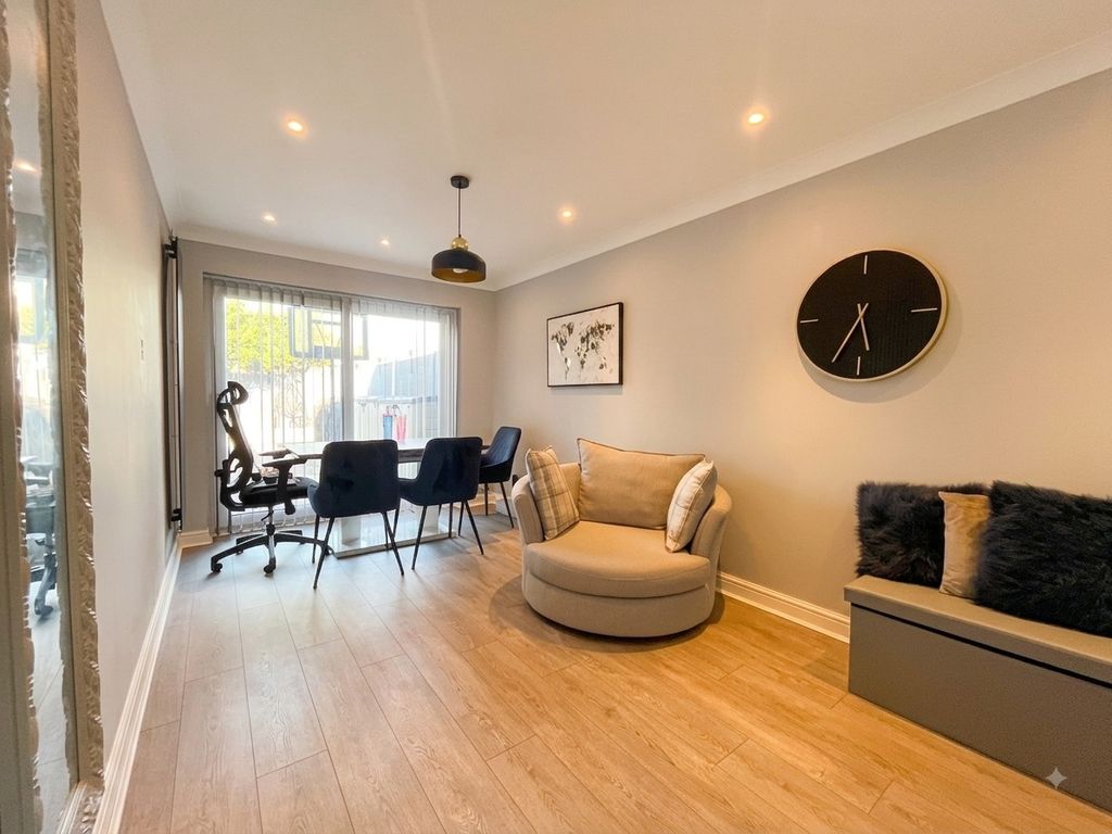 Property photo 3 of 18 5345334